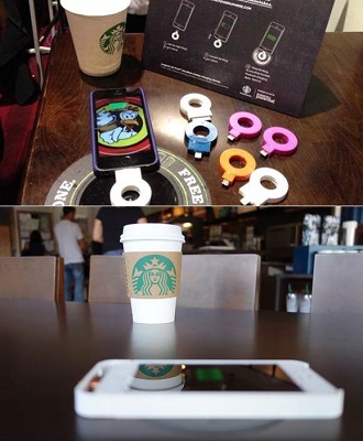 Recharger son téléphone chez Starbucks