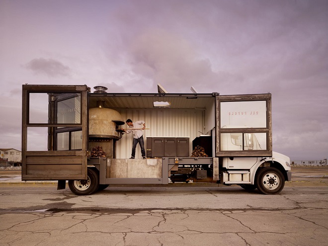 Food truck pizza